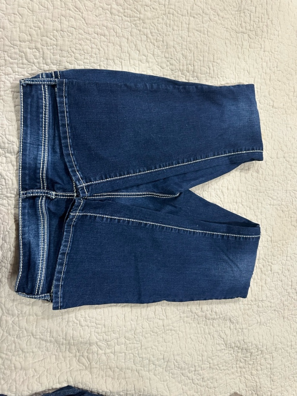 Apt. 9 Classic Dark Blue Embellished Jeans - Clean Contrast Stitching - Picture 2 of 6